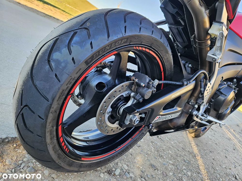 Honda CBR - 12