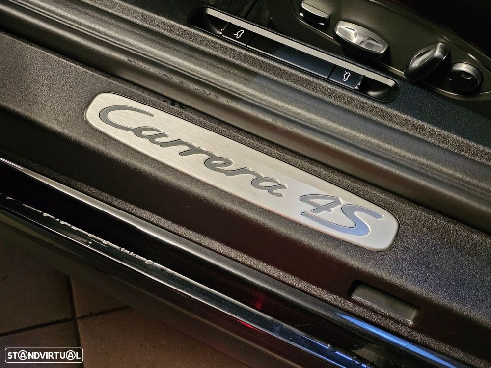 Porsche 911 (991) Carrera 4S PDK - 32