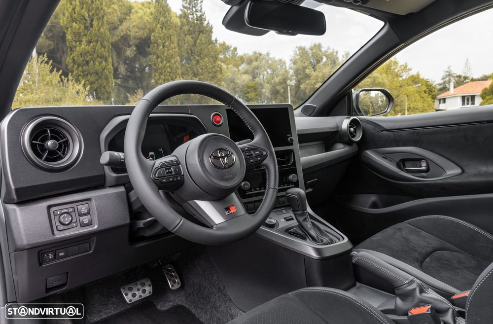 Toyota Yaris - 18