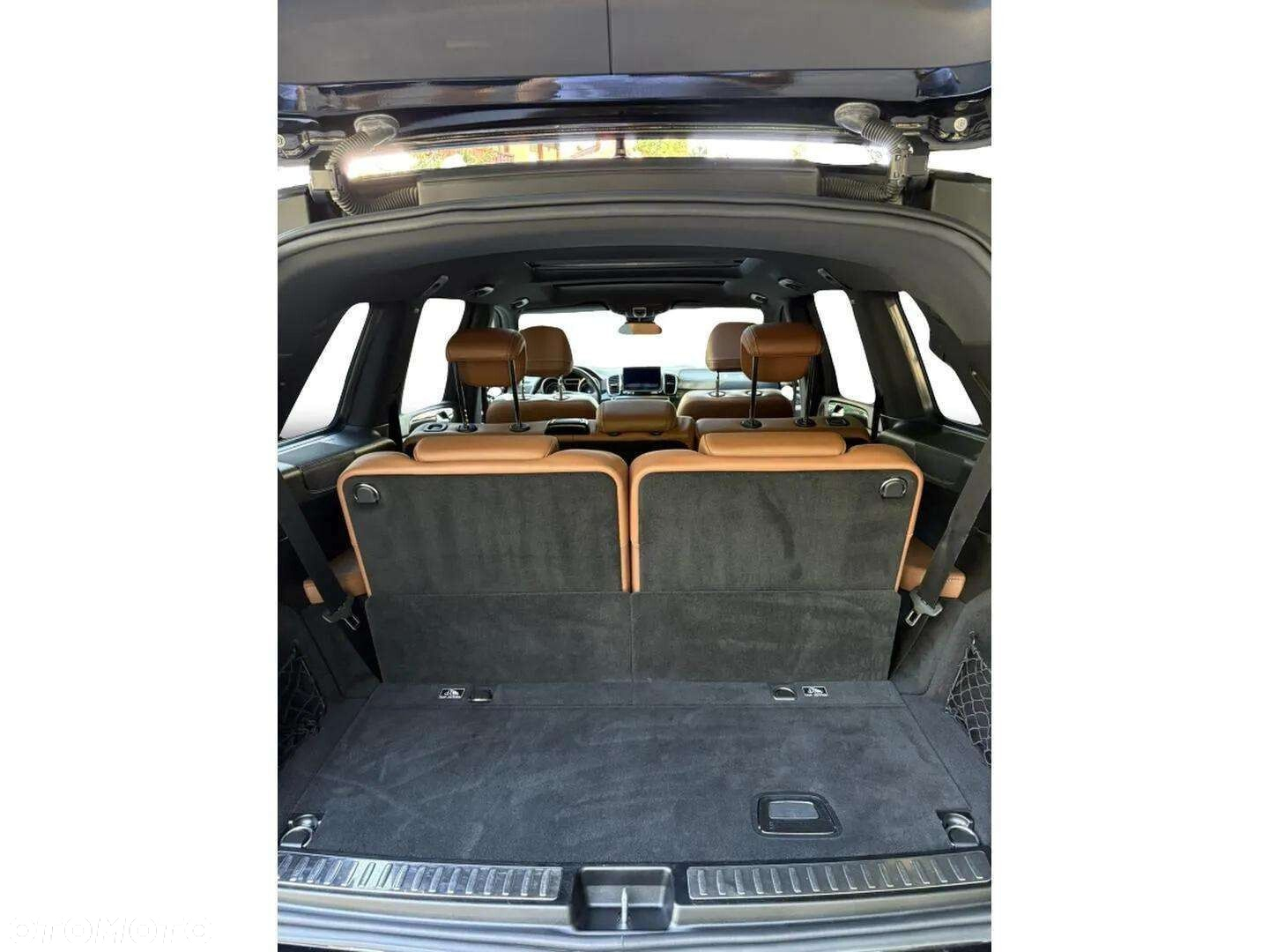 Mercedes-Benz GLS - 19