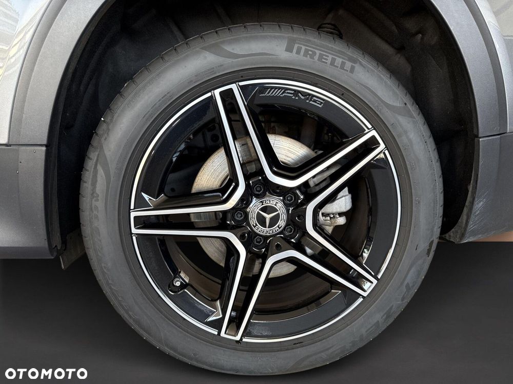 Mercedes-Benz GLB - 10