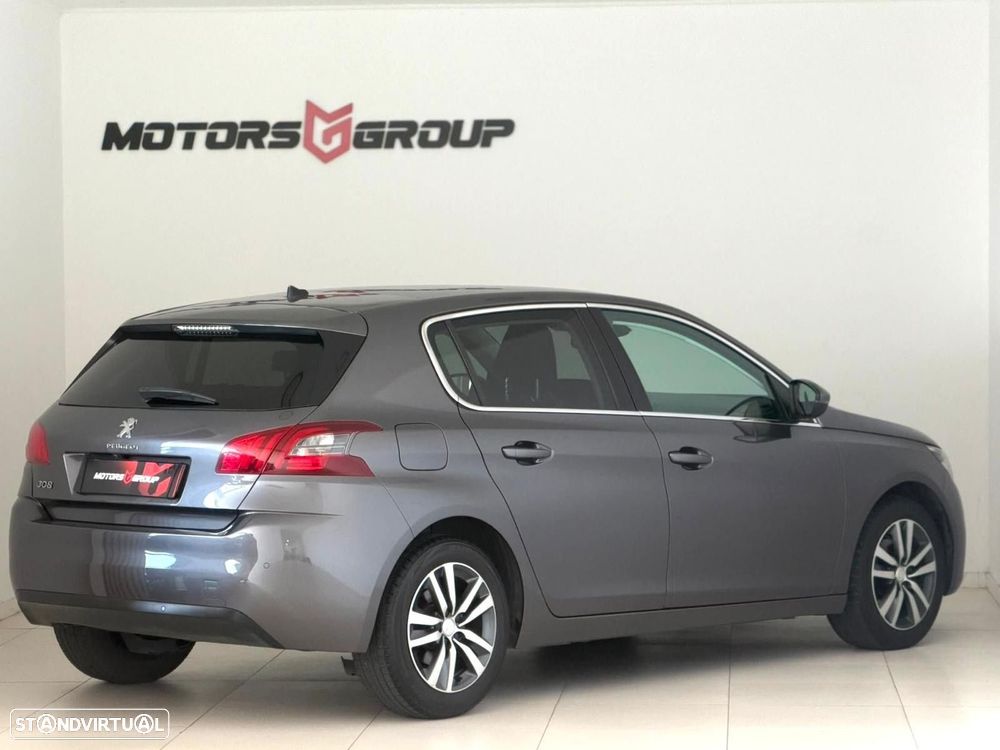 Peugeot 308 1.2 PureTech Allure EAT8 - 19