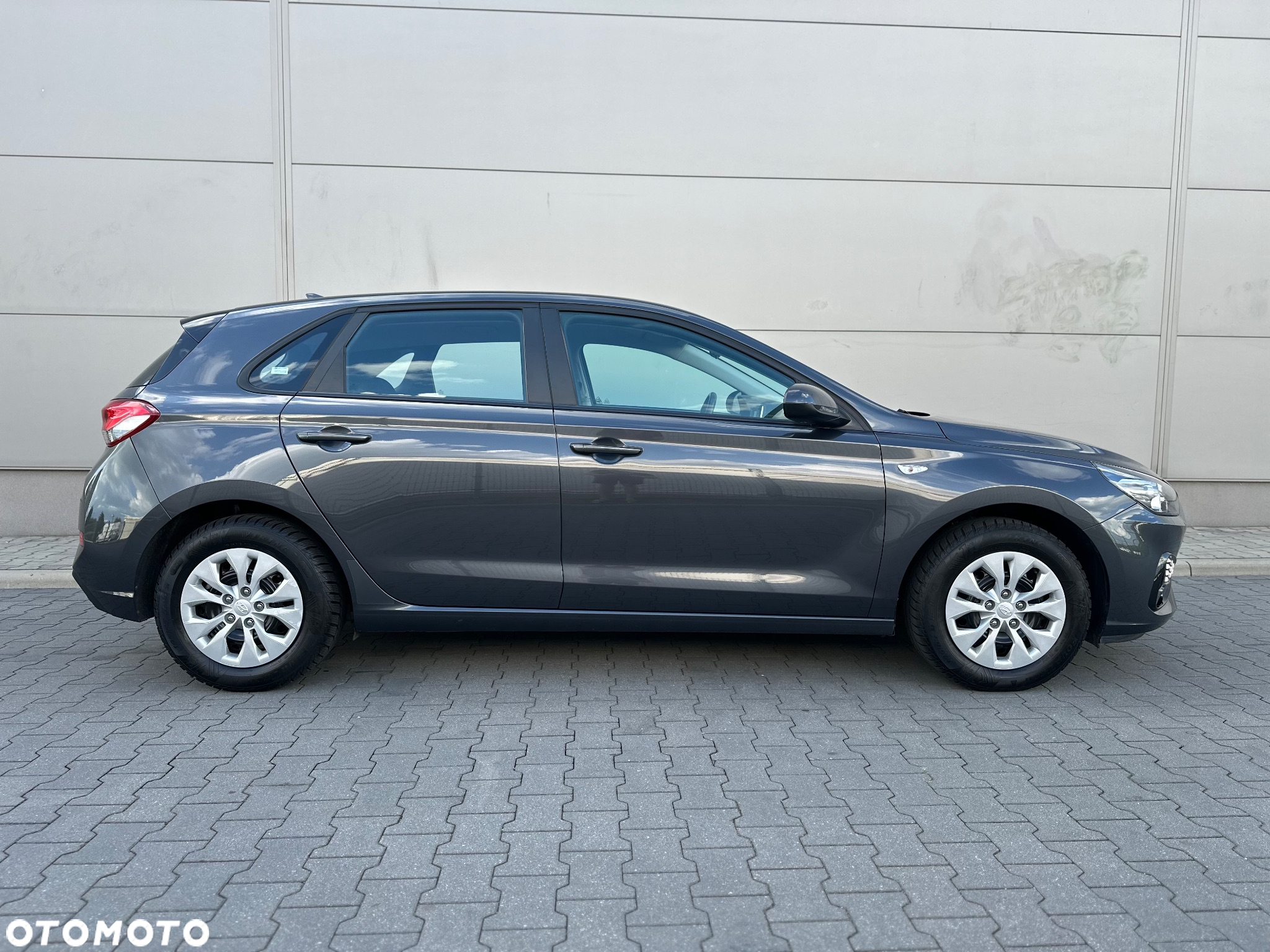 Hyundai i30 1.5 DPI Classic + - 23