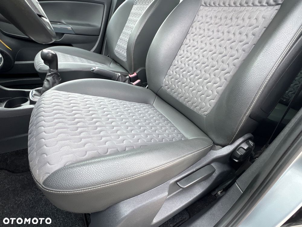 Opel Corsa 1.4 16V Innovation - 16