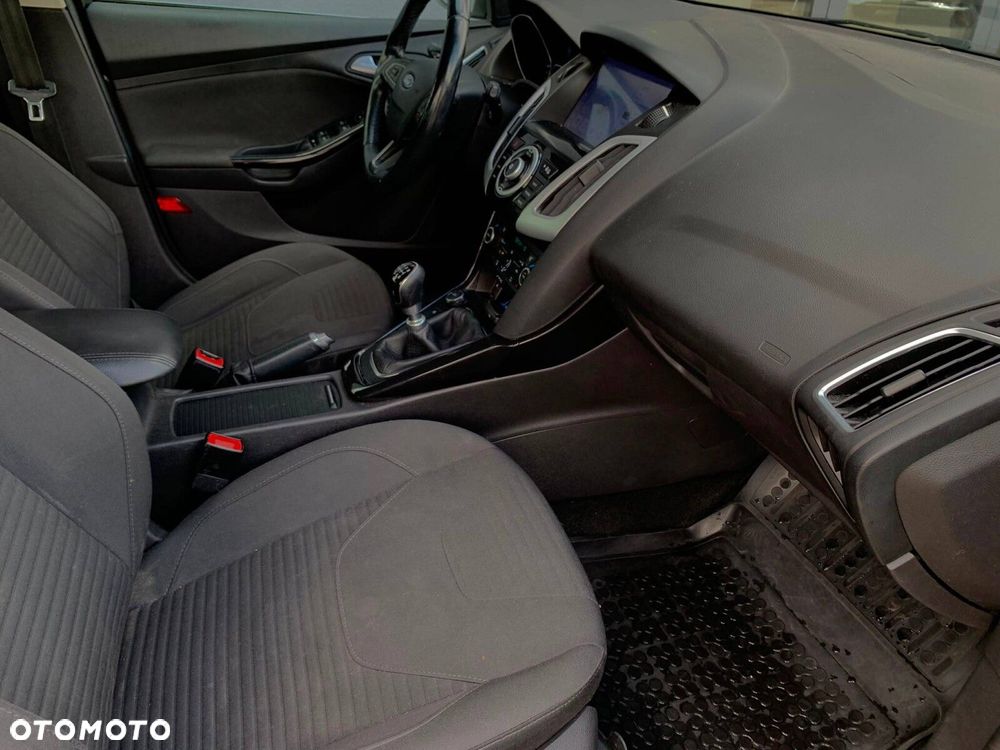 Ford Focus 1.0 EcoBoost Trend Edition - 14