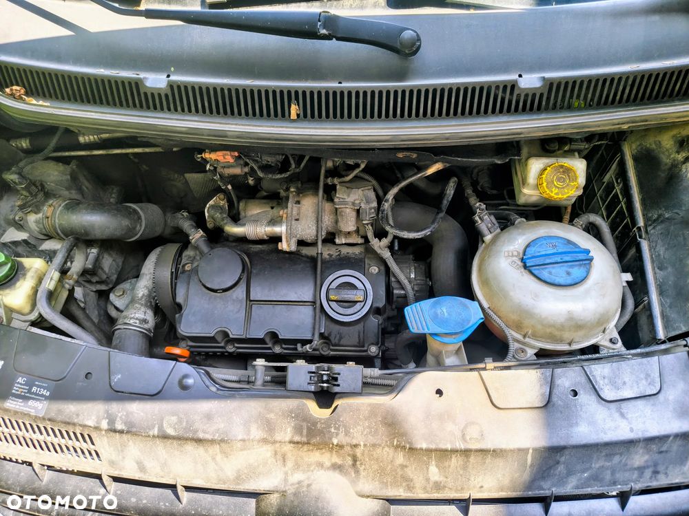 Volkswagen Caravelle L1 - 2