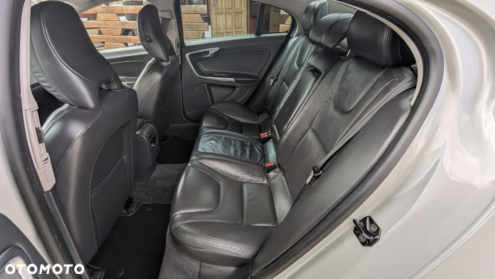 Volvo S60 - 16