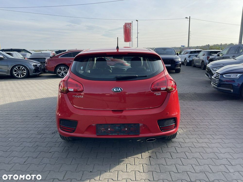 Kia Ceed - 3