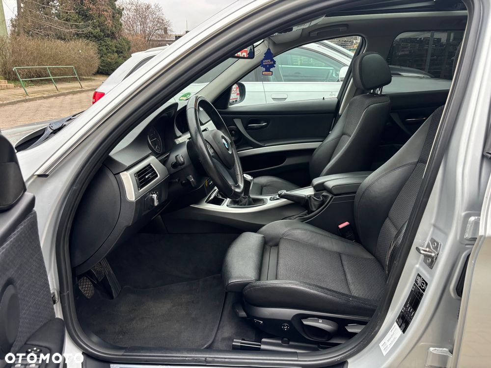 BMW Seria 3 - 28