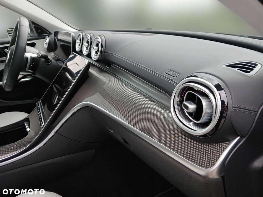 Mercedes-Benz Klasa C 300 d mHEV 4-Matic AMG - 17