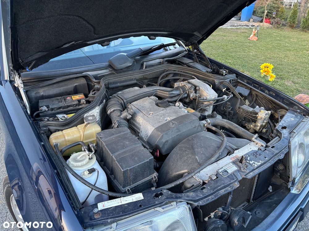 Mercedes-Benz W124 (1984-1993) - 32