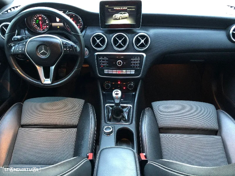 Mercedes-Benz A 180 d Urban - 12