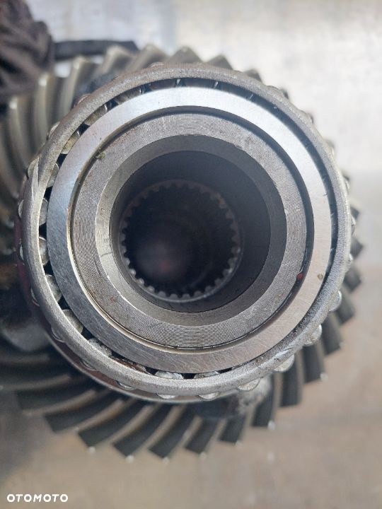 Dyferencjał Mechanizm różnicowy wałek ataku Dana Spicer 357-112-0095722 [11/35 F-29 SZ-12][NAP 2409] - 9