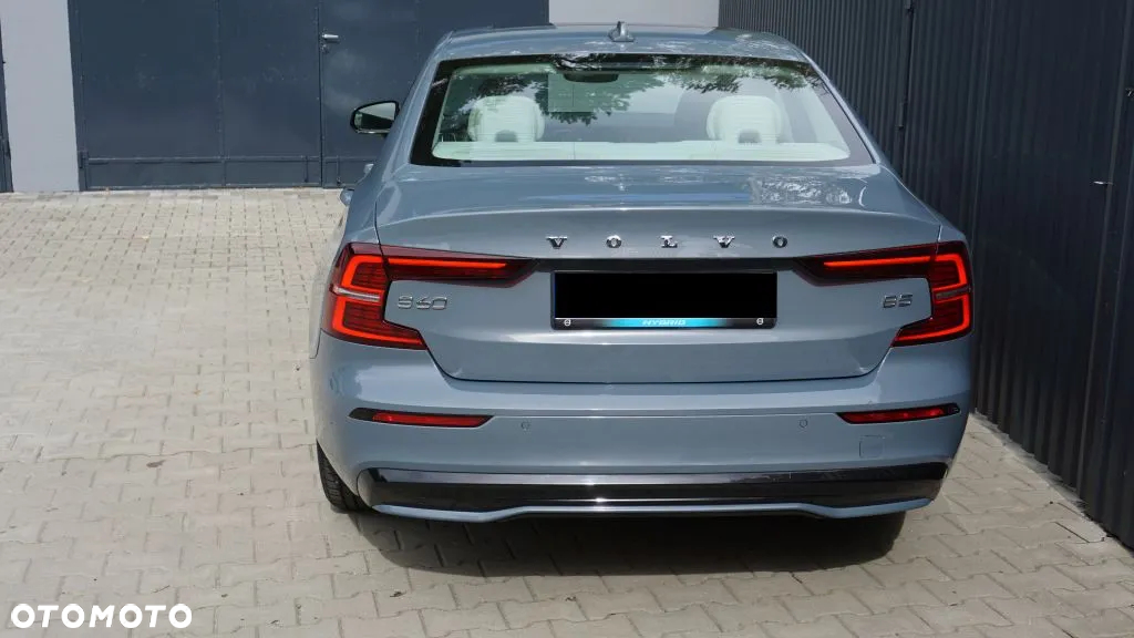 Volvo S60 B5 B Ultimate Dark - 12