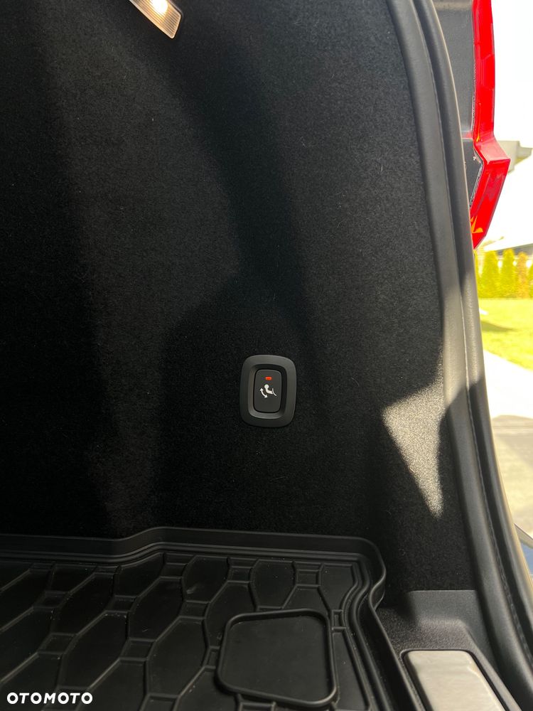 Volvo XC 60 B5 D AWD Inscription - 11