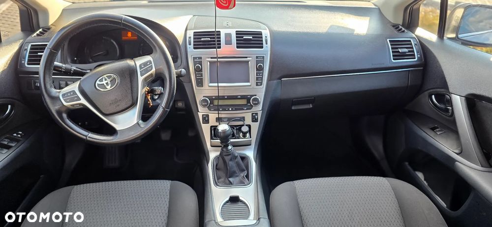 Toyota Avensis - 7