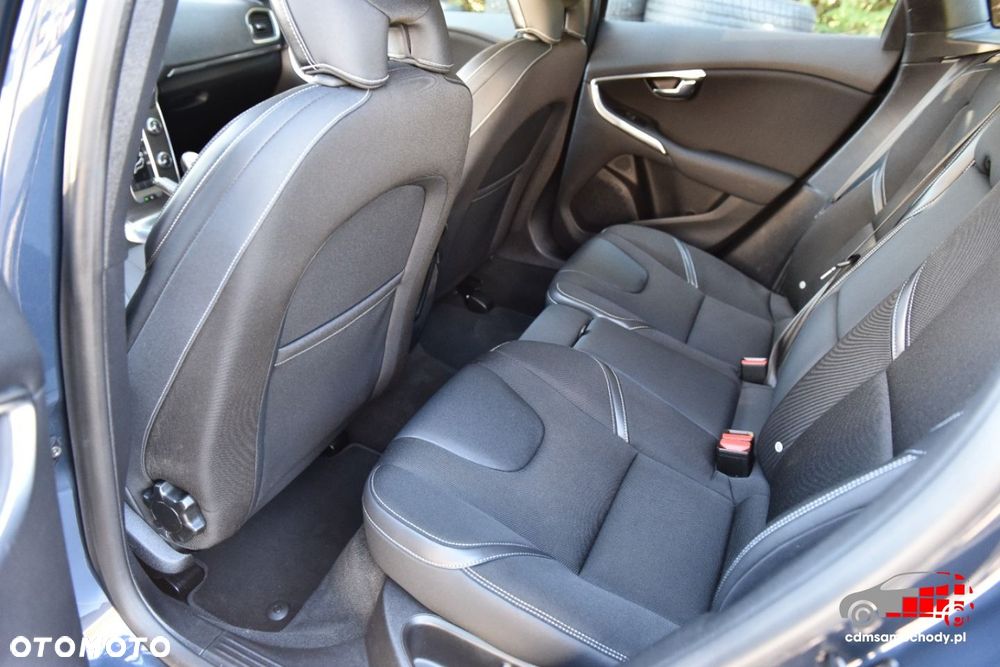 Volvo V40 - 18