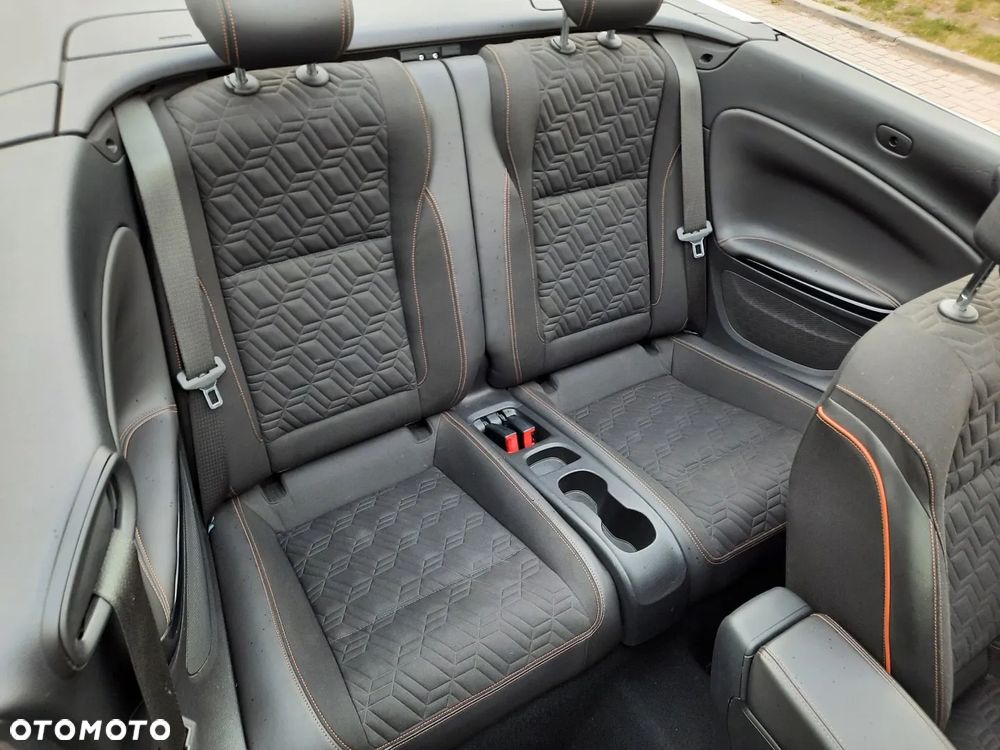 Opel Cascada 2.0 CDTI Cosmo S&S - 22