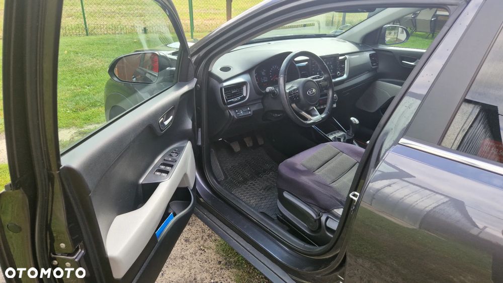 Kia Stonic 1.4 L - 9