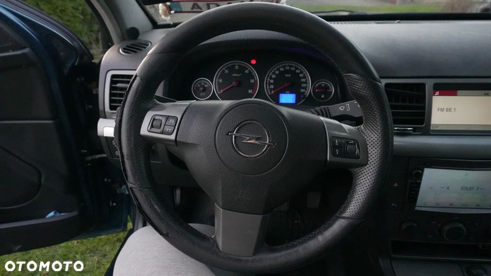Opel Vectra GTS 1.9 CDTI - 9