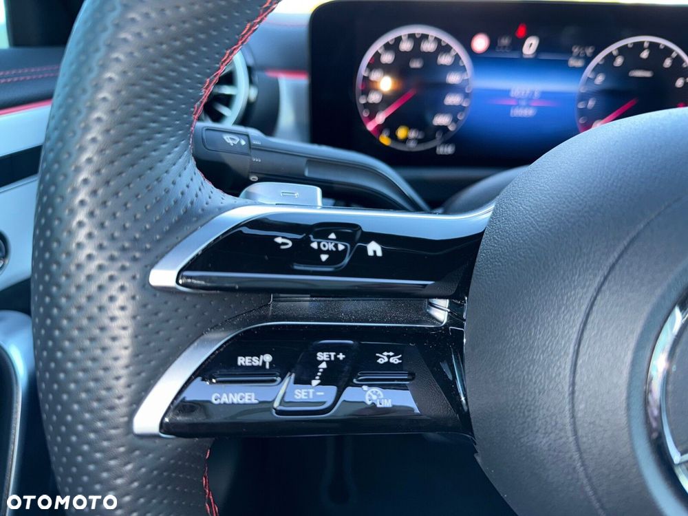 Mercedes-Benz CLA 200 AMG Line 7G-DCT - 15