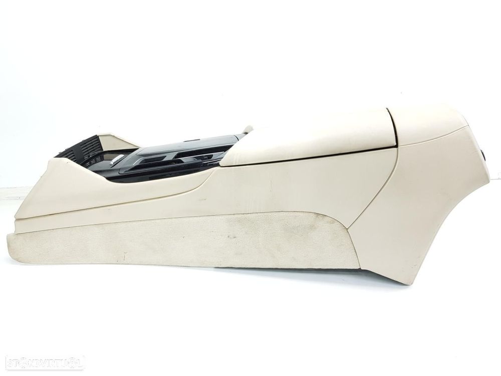 APOIO DE BRAÇOS MASERATI LEVANTE M161 - 1