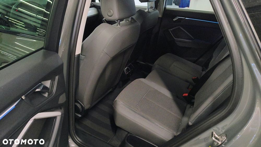 Audi Q3 Sportback - 12