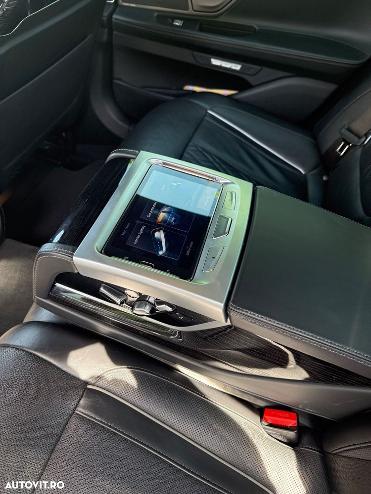 BMW Seria 7 740d xDrive - 9
