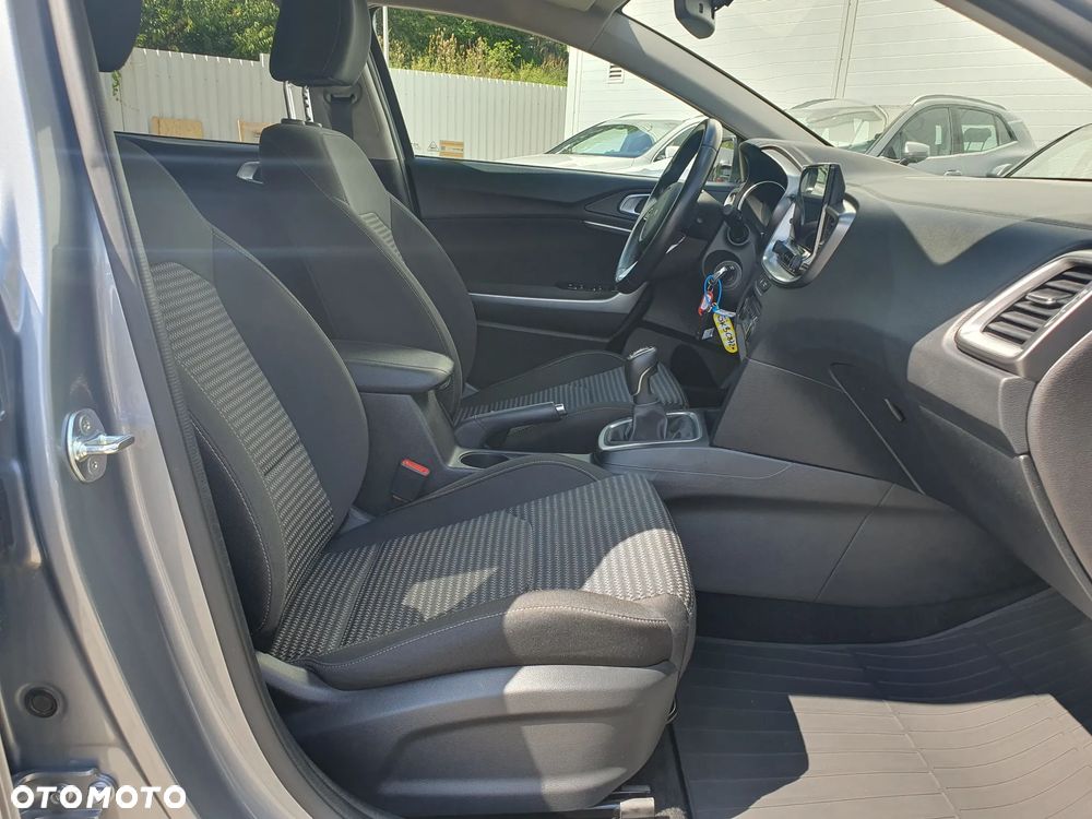 Kia XCeed 1.5 T-GDI M - 26