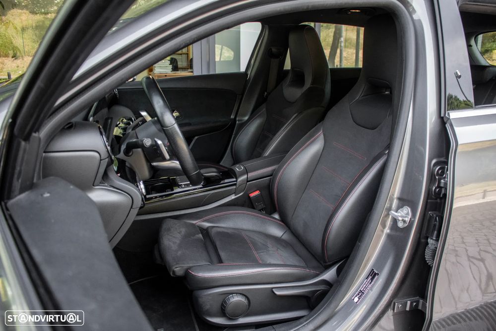 Mercedes-Benz A 250 e AMG Line - 28