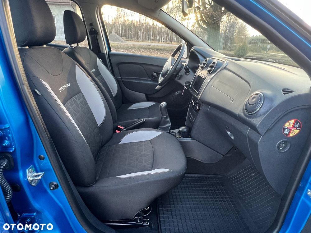 Dacia Sandero 0.9 TCe SL Blackline - 10