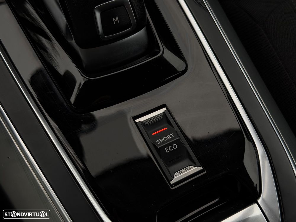 Peugeot 308 SW BlueHDi 130 EAT8 Style - 19