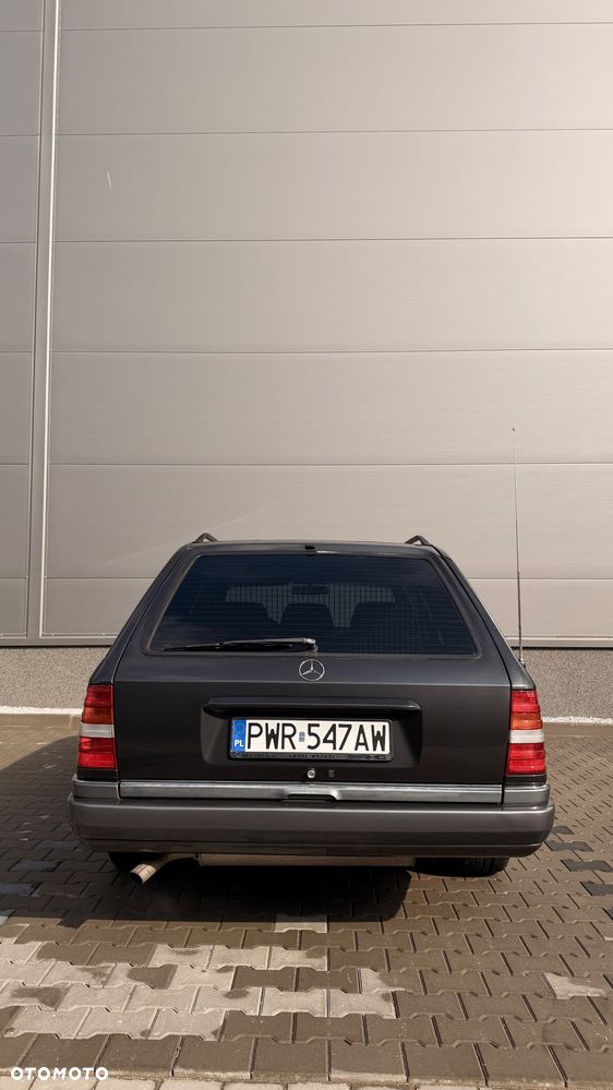 Mercedes-Benz W124 (1984-1993) - 14