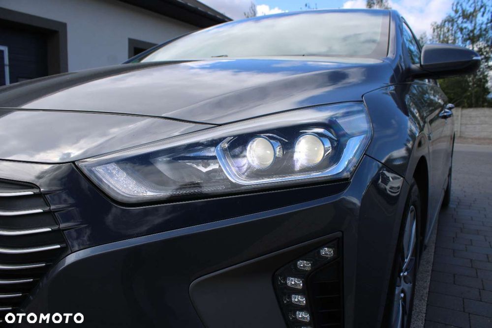 Hyundai IONIQ - 20