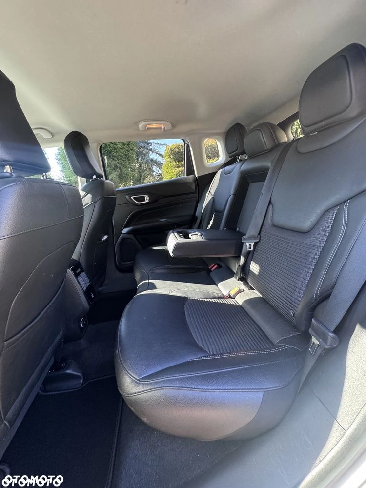 Jeep Compass - 17