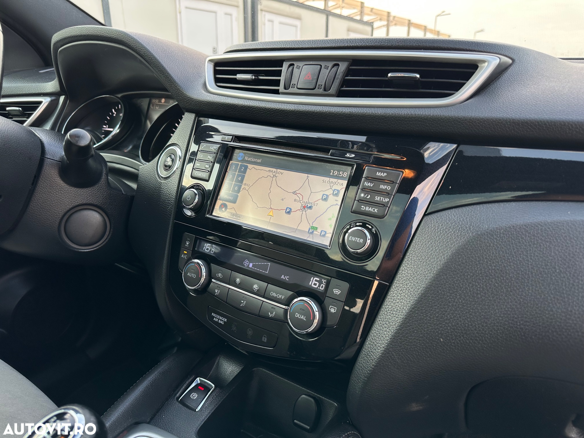 Nissan Qashqai 1.5 DCI TEKNA+ - 12