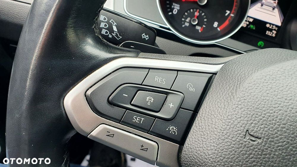 Volkswagen Passat - 18