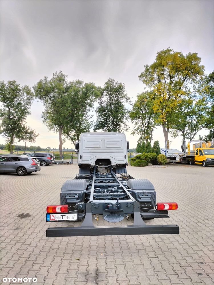 Mercedes-Benz ATEGO 1024 do zabudowy, 6 osobowy - 8