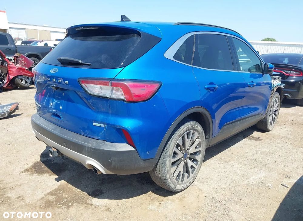 Ford Escape 2.0 EcoBoost AWD Titanium - 3