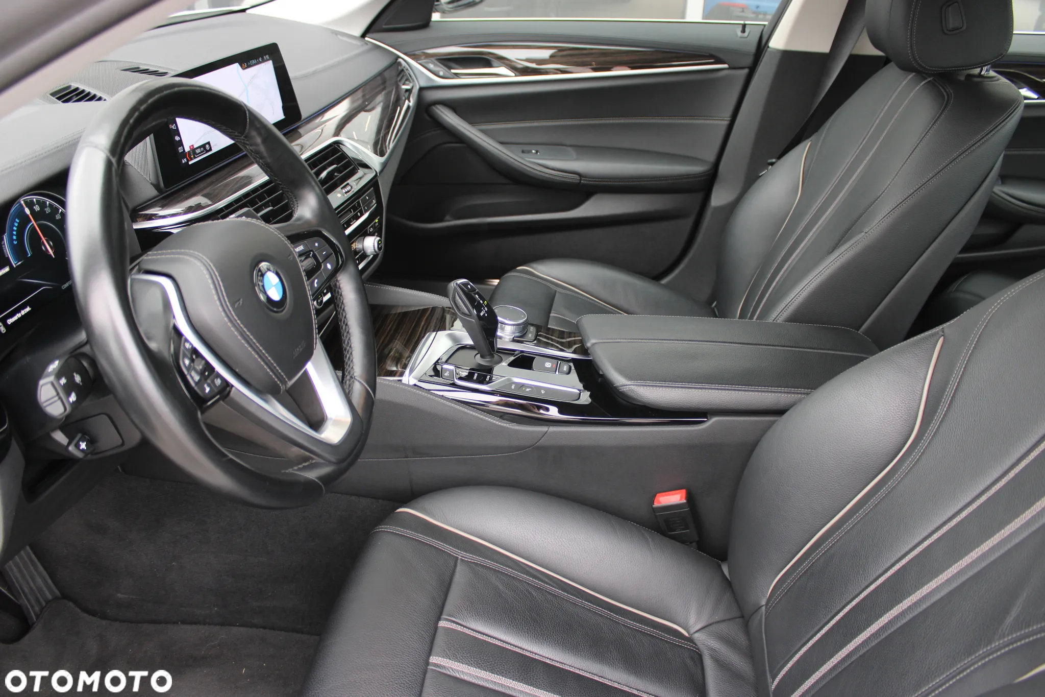 BMW Seria 5 530e iPerformance Luxury Line - 13