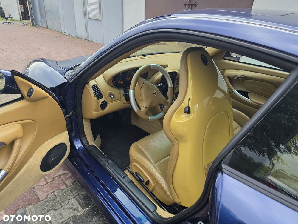 Porsche 911 Turbo - 18