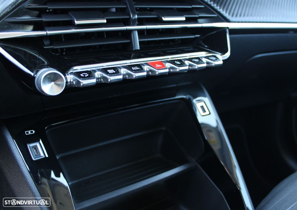 Peugeot e-208 50 kWh Active Pack - 32