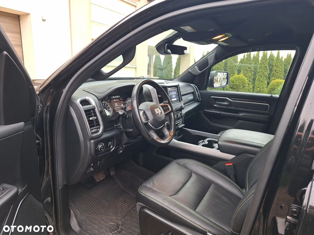 RAM 1500 Crew Cab Shortbed Bighorn - 14