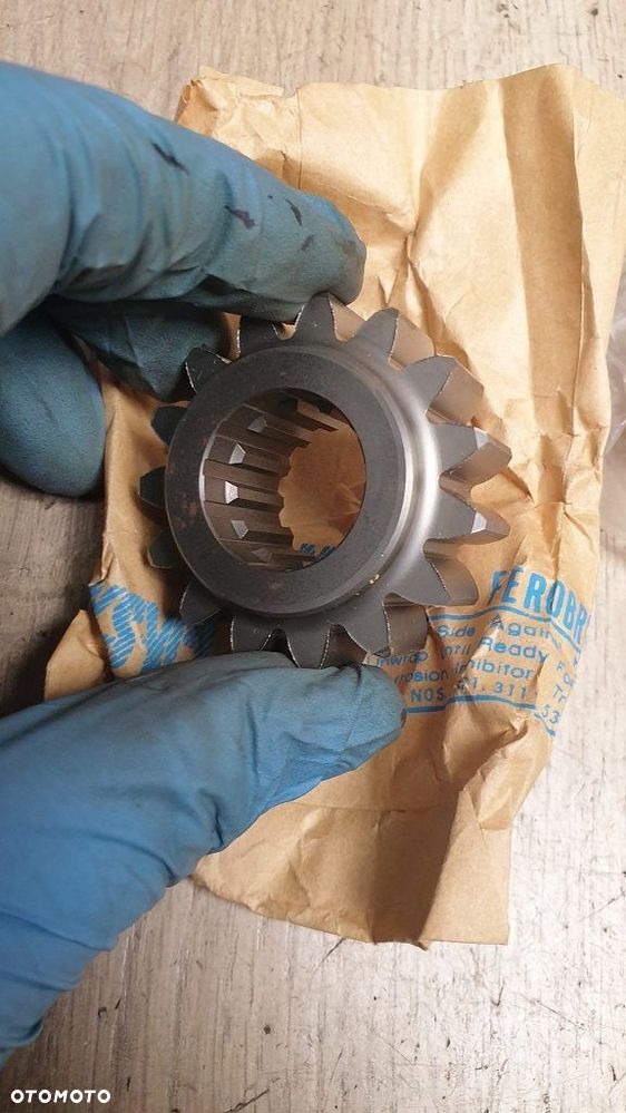 Skrzynia Zębatka 2 Bieg Suzuki SV1000 DL1000 TL1000  24221-02F01 - 7