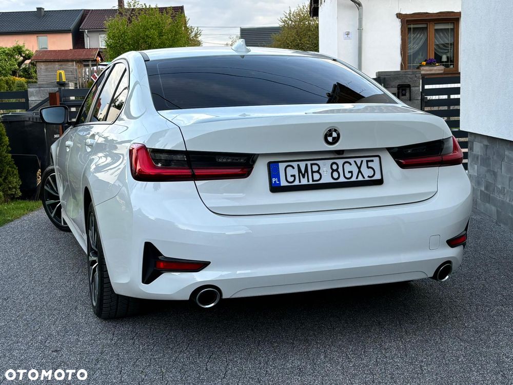 BMW Seria 3 318i - 17