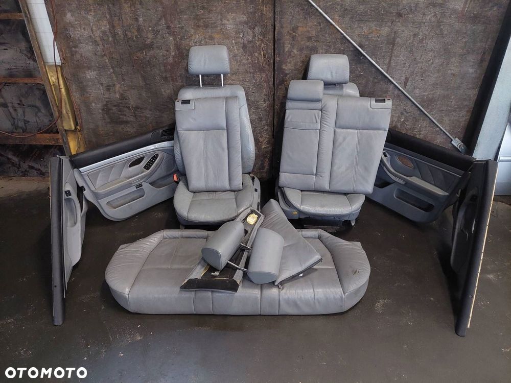 KOMPLET FOTELI PRZÓD + KANAPA TYŁ + BOCZKI BMW E39 LIFT SEDAN ŁAMANE - 1