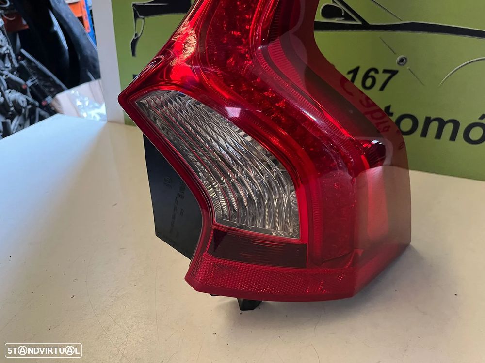 Volvo V60 155 - FAROLIM TRAS - FT509 - 6