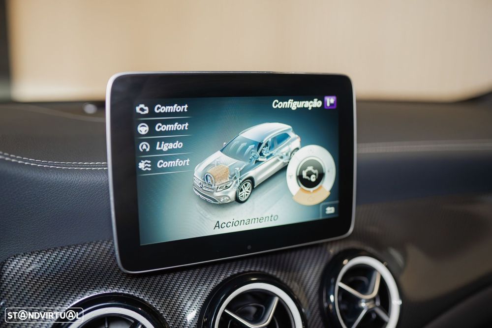 Mercedes-Benz GLA 200 - 41