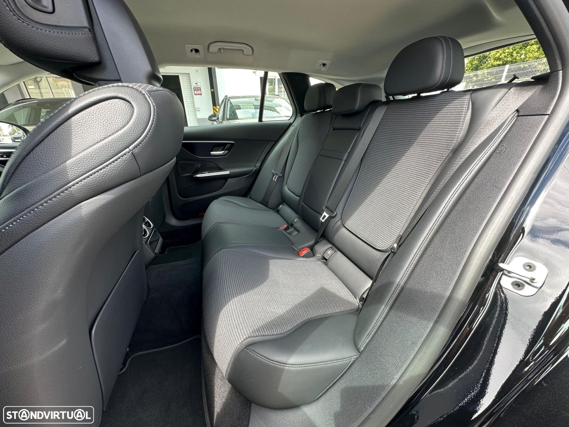 Mercedes-Benz C 300 e Avantgarde - 11