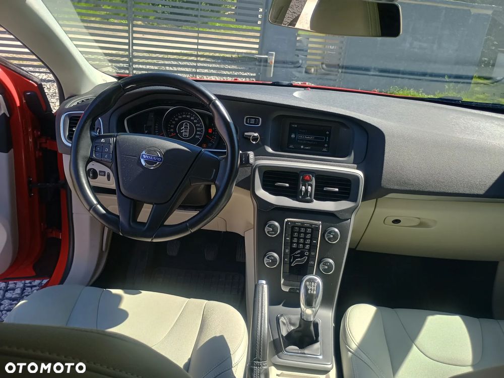 Volvo V40 T3 Base - 10